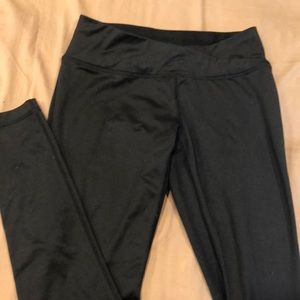 BNWT Black Zella leggings Size Medium